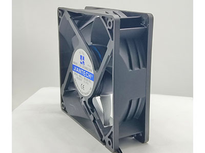 植物工厂自动设备，散热风扇选型的核心逻辑
