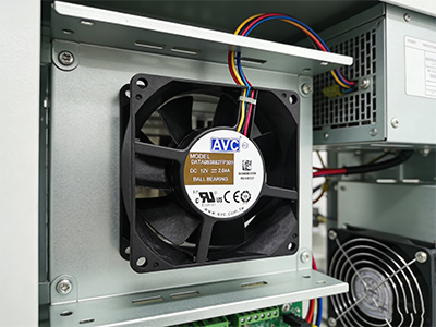 通过控制与监测，实现低能耗、可持续运行
